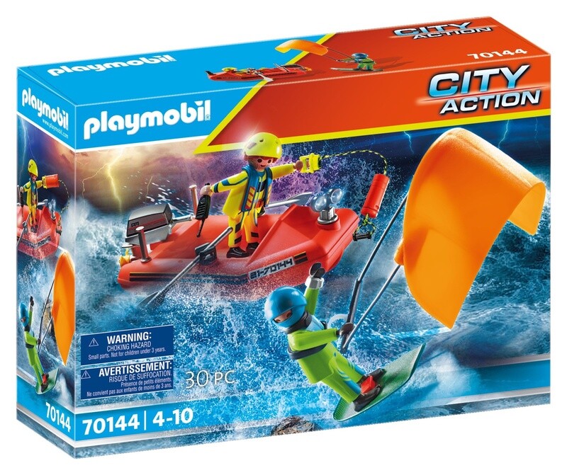 70144 Kitesurfer Rescue with Speedboat