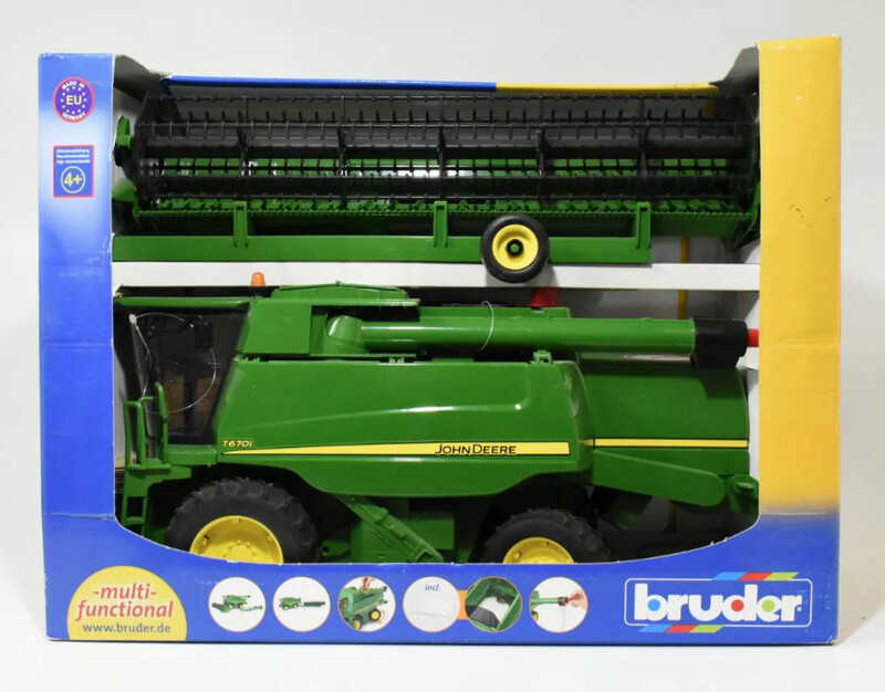 09804 John Deere T670i Combine harvester