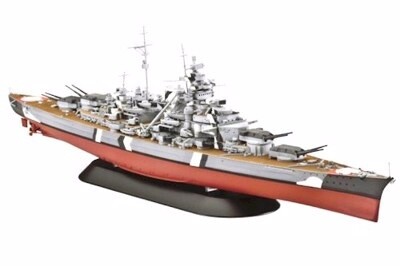910-05098 1/700 Battleship Bismarck (12/ct