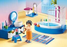 70211 Bathroom with Tub
