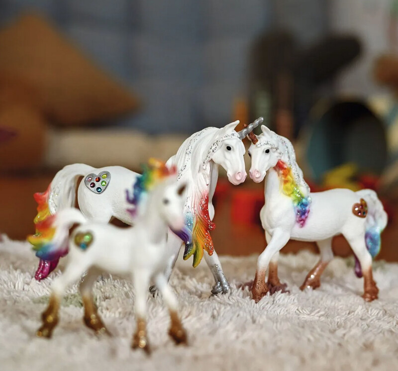 70726 Rainbow Love Unicorn Mare