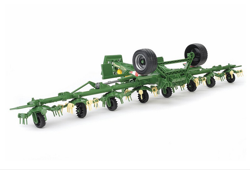 02224 Krone trailed rotary tedder with running gear KWT 8.82