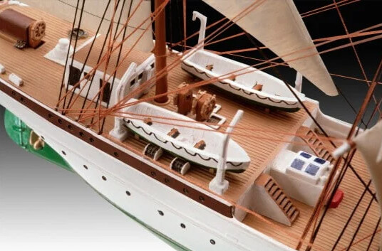 910-05432 1:350 Gorch Fock (12/ctn)