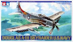 TAMIYA 61058 DOUGLAS SKYRAIDER AD-6(A-1H)