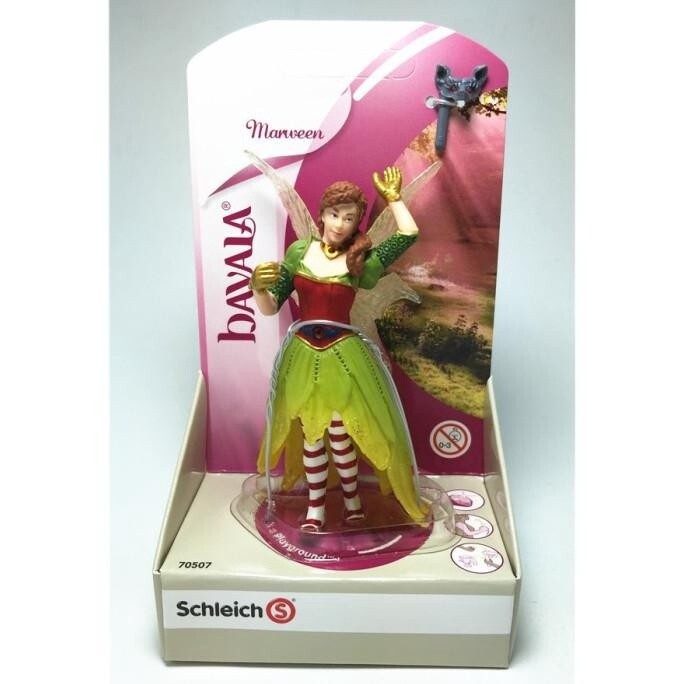 70507 Marween in festive clothes, standing