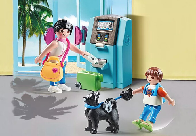 70439 Tourists with ATM