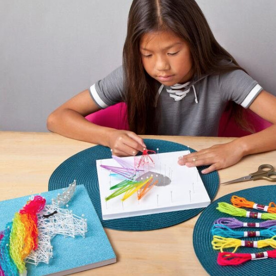 AW-3000 Craft-tastic: Unicorn String Art