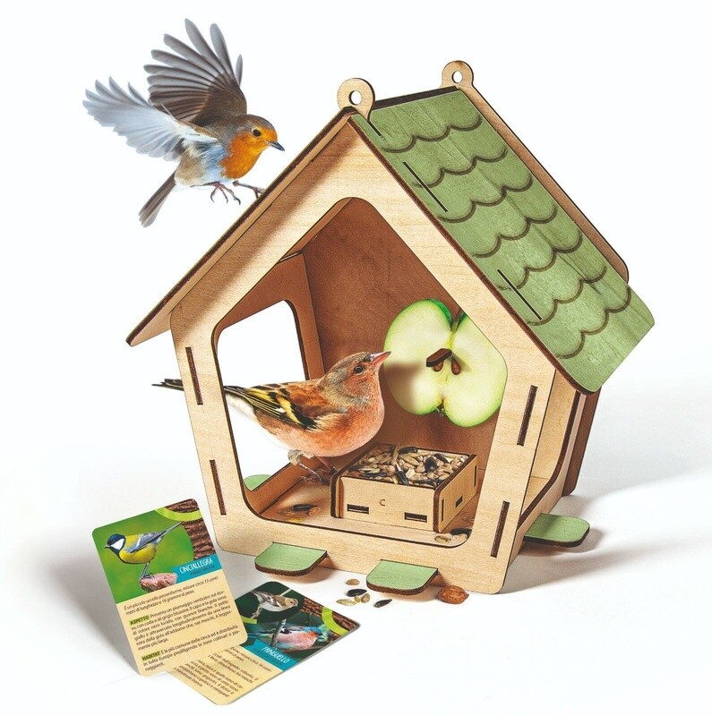 615254 NATURE - BIRD HOUSE (EN)