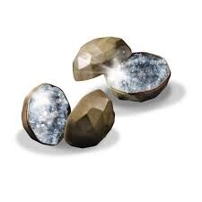 P3919 CRYSTAL GEODE GROWING