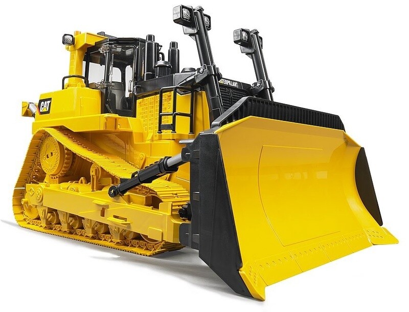 02453 CAT large track-type tractor