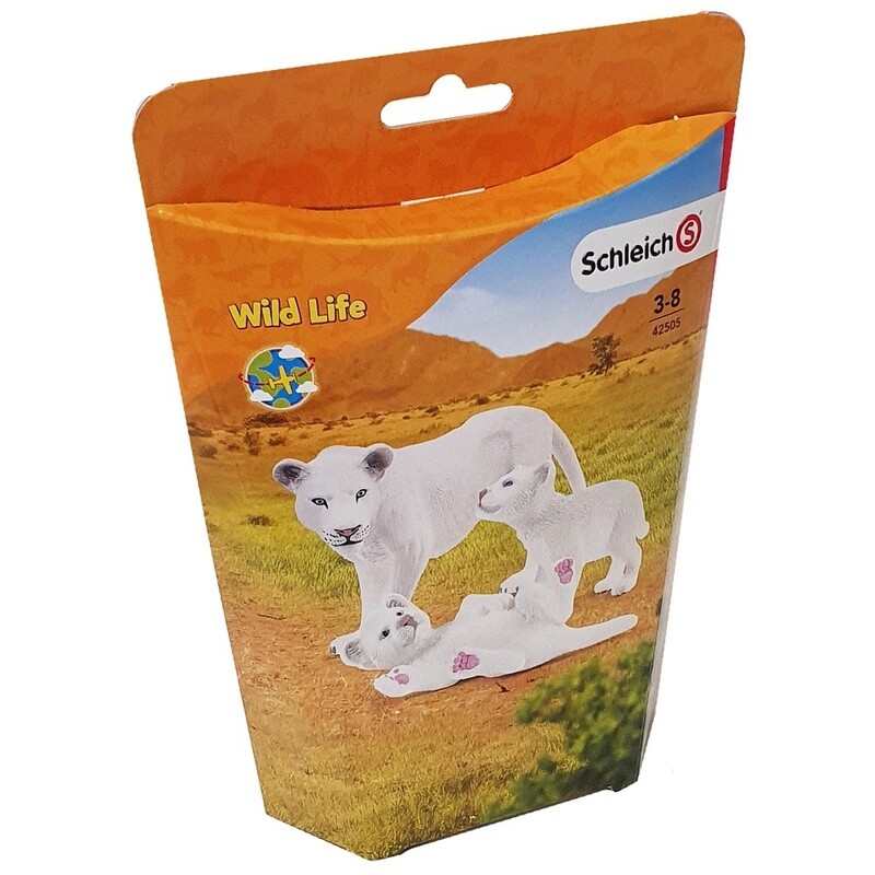 42505 LIONNESS WITH CUBS (3)