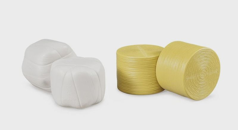 02345 Round hay bales 2 pcs. sorted wrapped, unwrapped