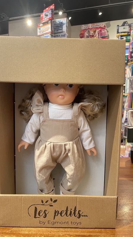 6-700070 Lien Doll