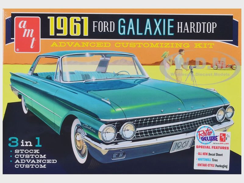 AMT1430 1:25 `61 Ford Galaxie Hardtop