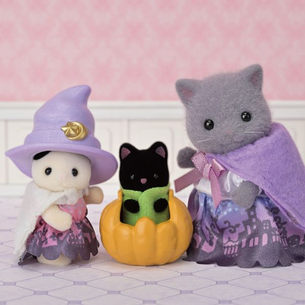 CC2183 BL BBY HALLOWEEN SUP SET CALICO CRITTERS