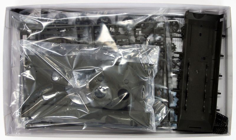 900-35108 TAM35108 SOVIET T62 HEAVYTANK (1/35)
