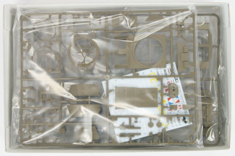 900-35228 TAM35228 US M8 LGT ARMOURCAR "GREYHOUND" (1/35)