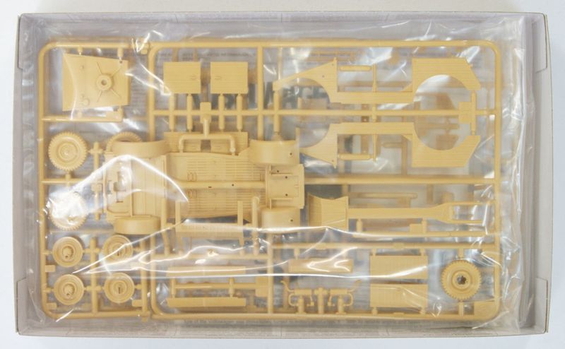 900-35213 TAM35213 GERMANKUBELWAGON TYPE 82 (1/35)