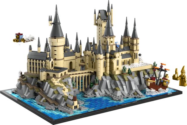 76419 HogwartsTM Castle and Grounds CS PK 1