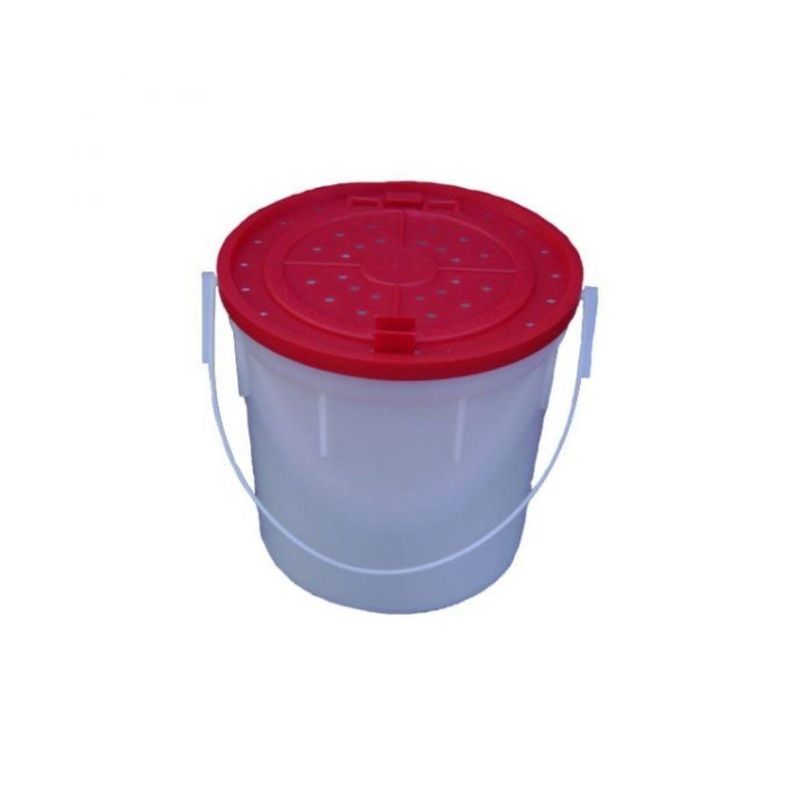 Challenge Plastic Bait Bucket 4 QT