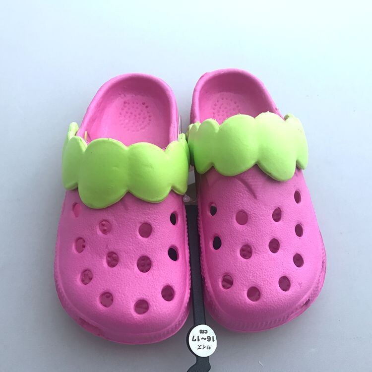 2017 New Women’s Clog Shoes, Fashionable And Cute, Foreign Trade And Domestic Sales Items, Strawberry Cute Crocs