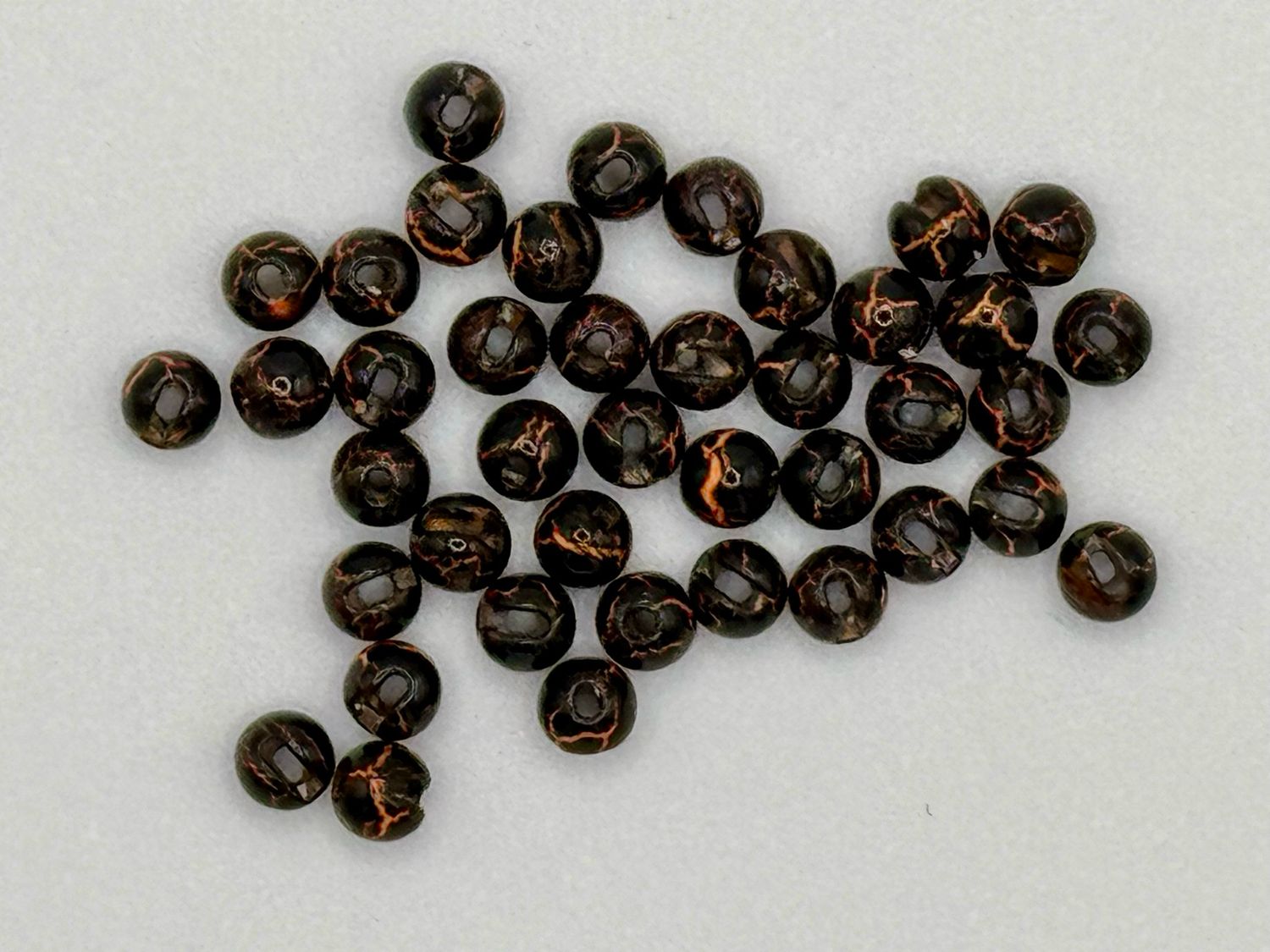 Tungsten Perlen - Crazy Color - Black/Fluo Pink 3mm