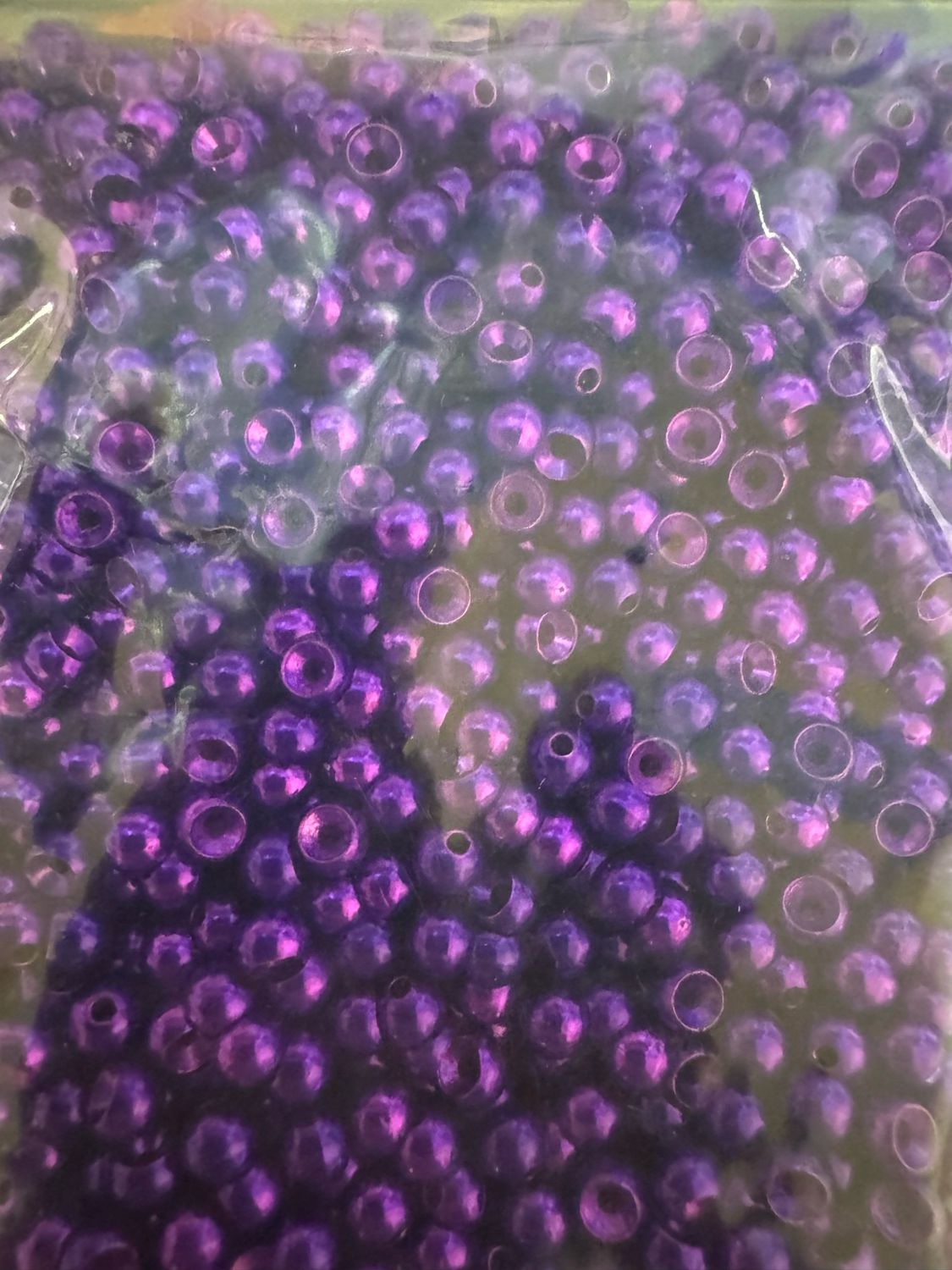 Tungsten Perlen - Purple - gelocht - 4mm