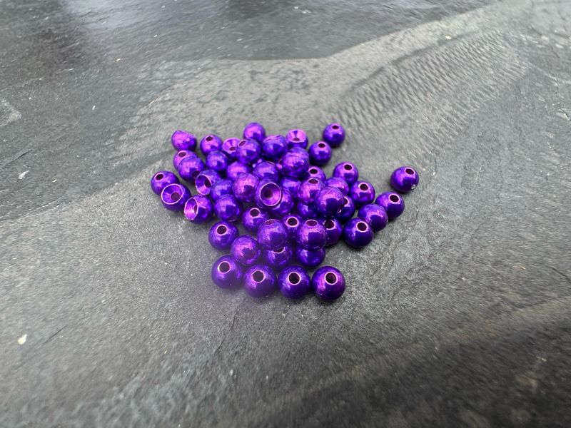 Tungsten Perlen - Purple - gelocht - 4mm Tungsten Perlen - Purple - gelocht - 4mm