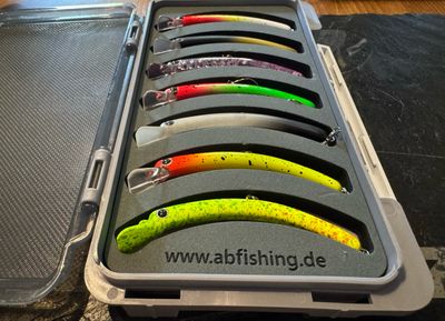 Box für Krummes-Gedöns inkl. 7 Wobbler Box für Krummes-Gedöns inkl. 7 Wobbler