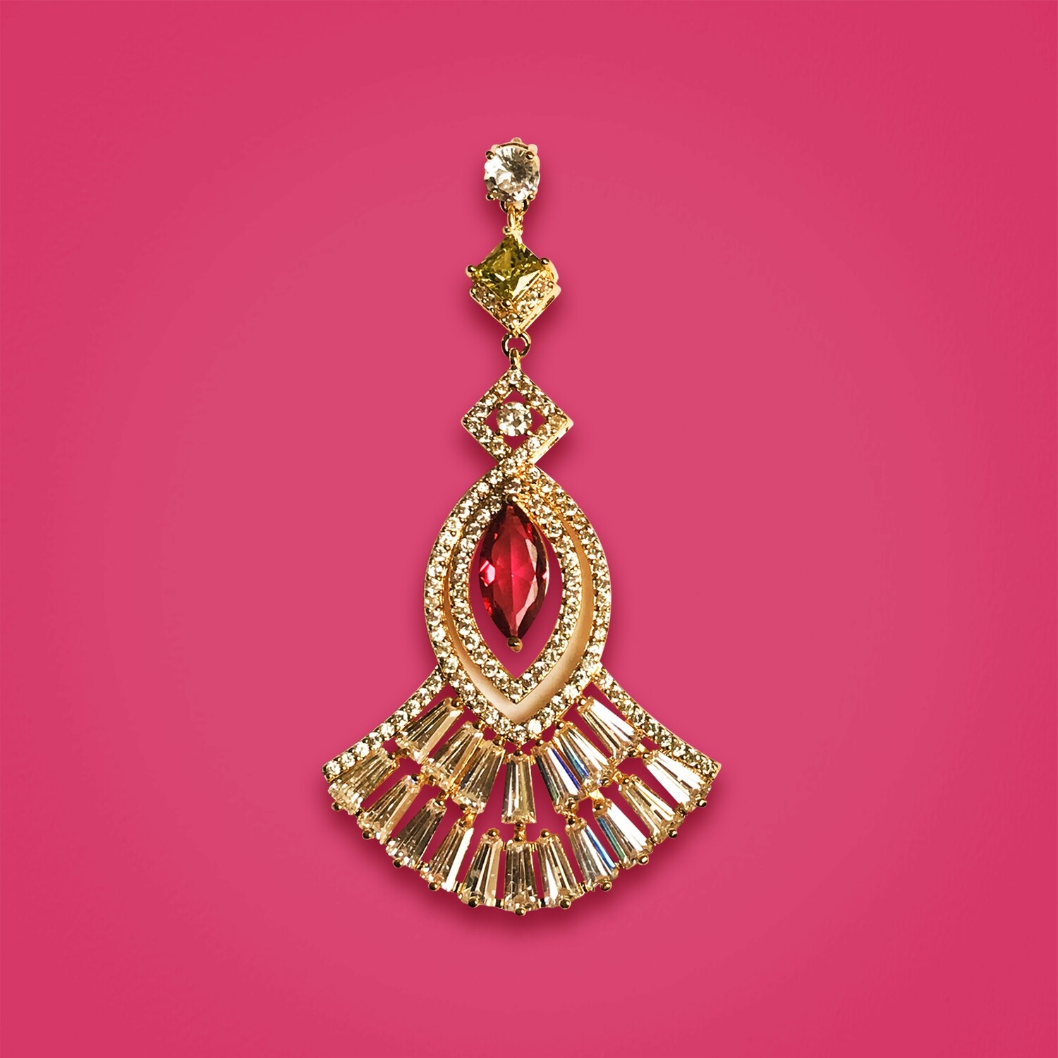 Arete dorado con piedra roja/violeta