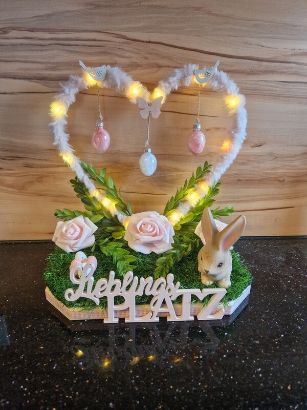 Metall Herz mit Rosa Rosen, Beleuchtung mit Timer