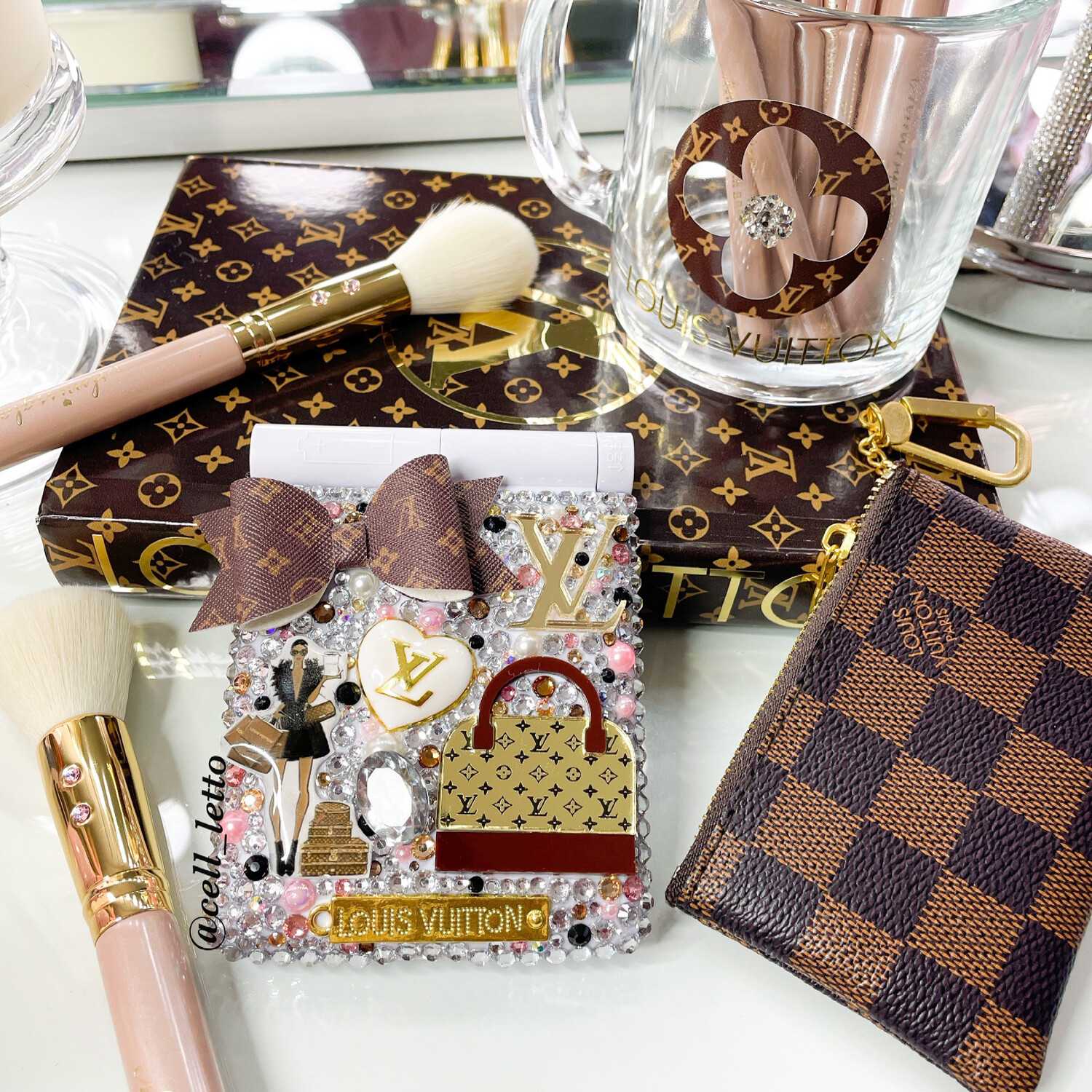 Mono Glam LED Compact Mirror