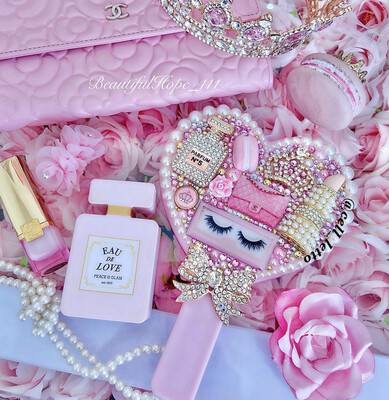 Charming Love Heart Hand Mirror