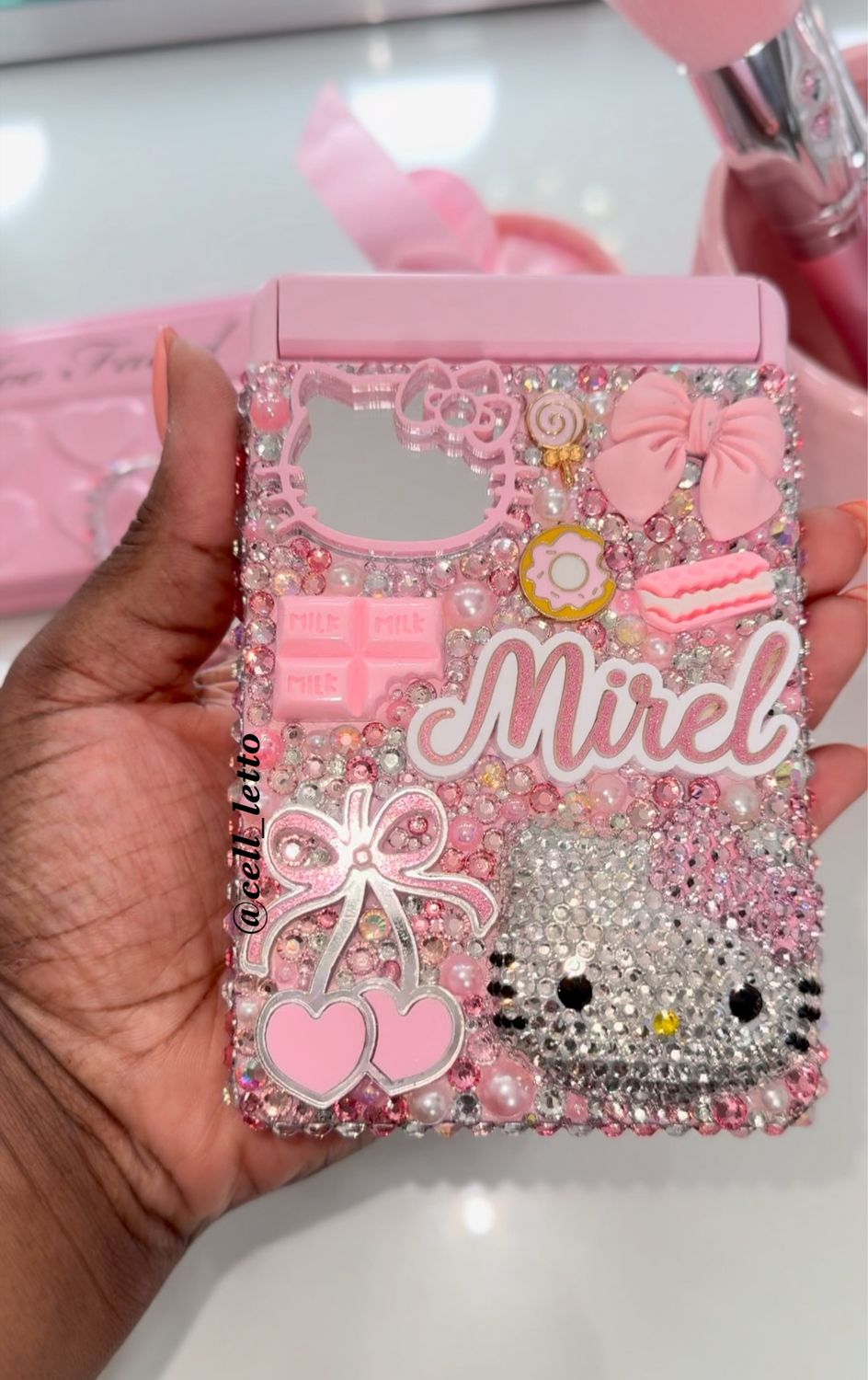 “Sweet Cherry Kitty” Rechargable LED Compact Mirror