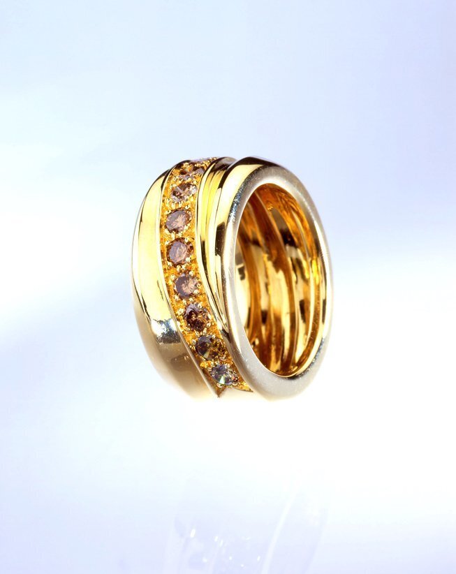 Alliance Bisotine or jaune 18K 750/1000 serti de diamants