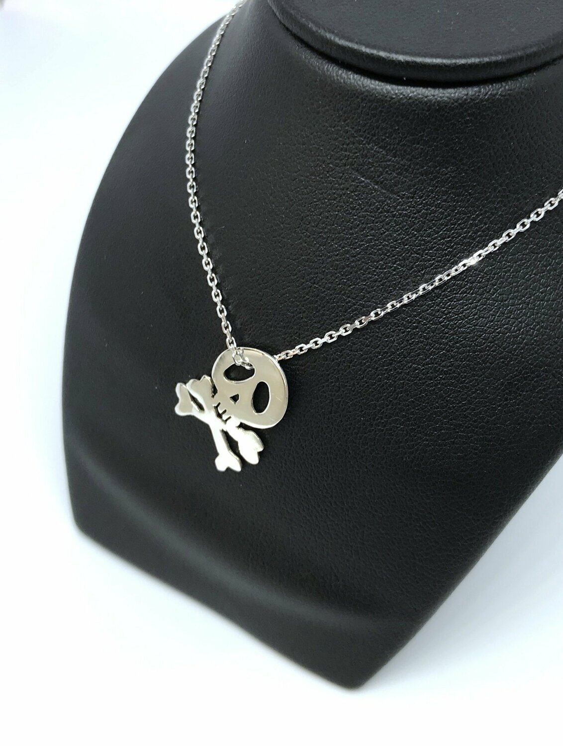 Pendentif tête de mort
