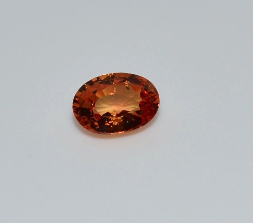 Saphir orange ovale