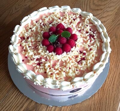 White Chocolate & Raspberry Cheesecake