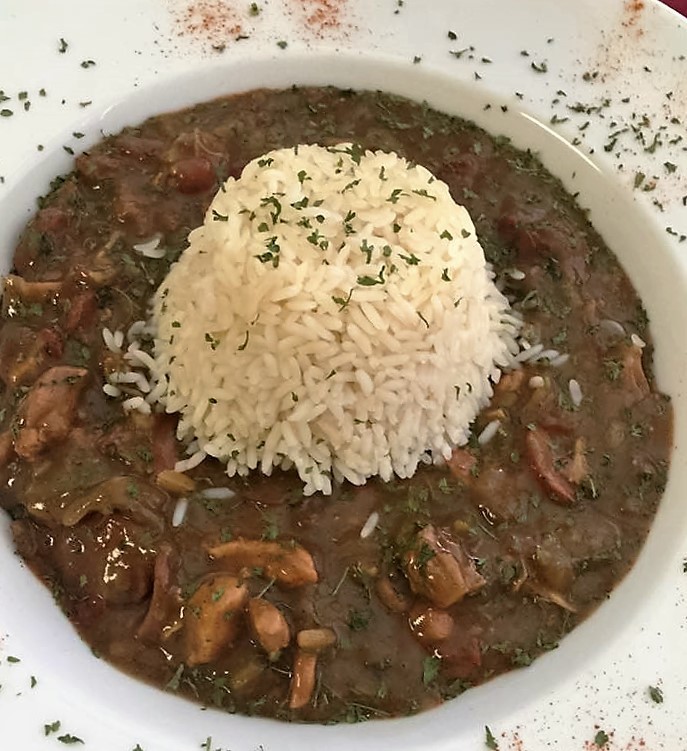 CHICKEN AND SAUSAGE GUMBO