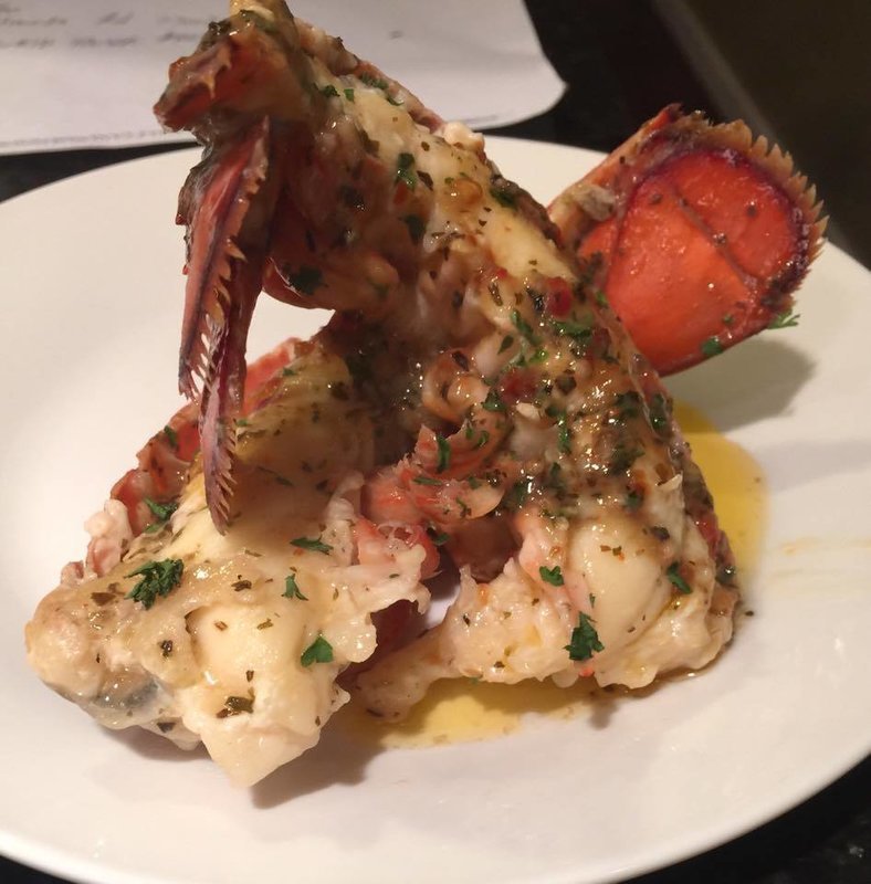 GARLIC BUTTER LOBSTER TAIL
