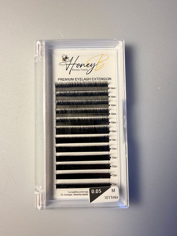 Volume Lashes -M Curl - 0.05mm - Half Tray