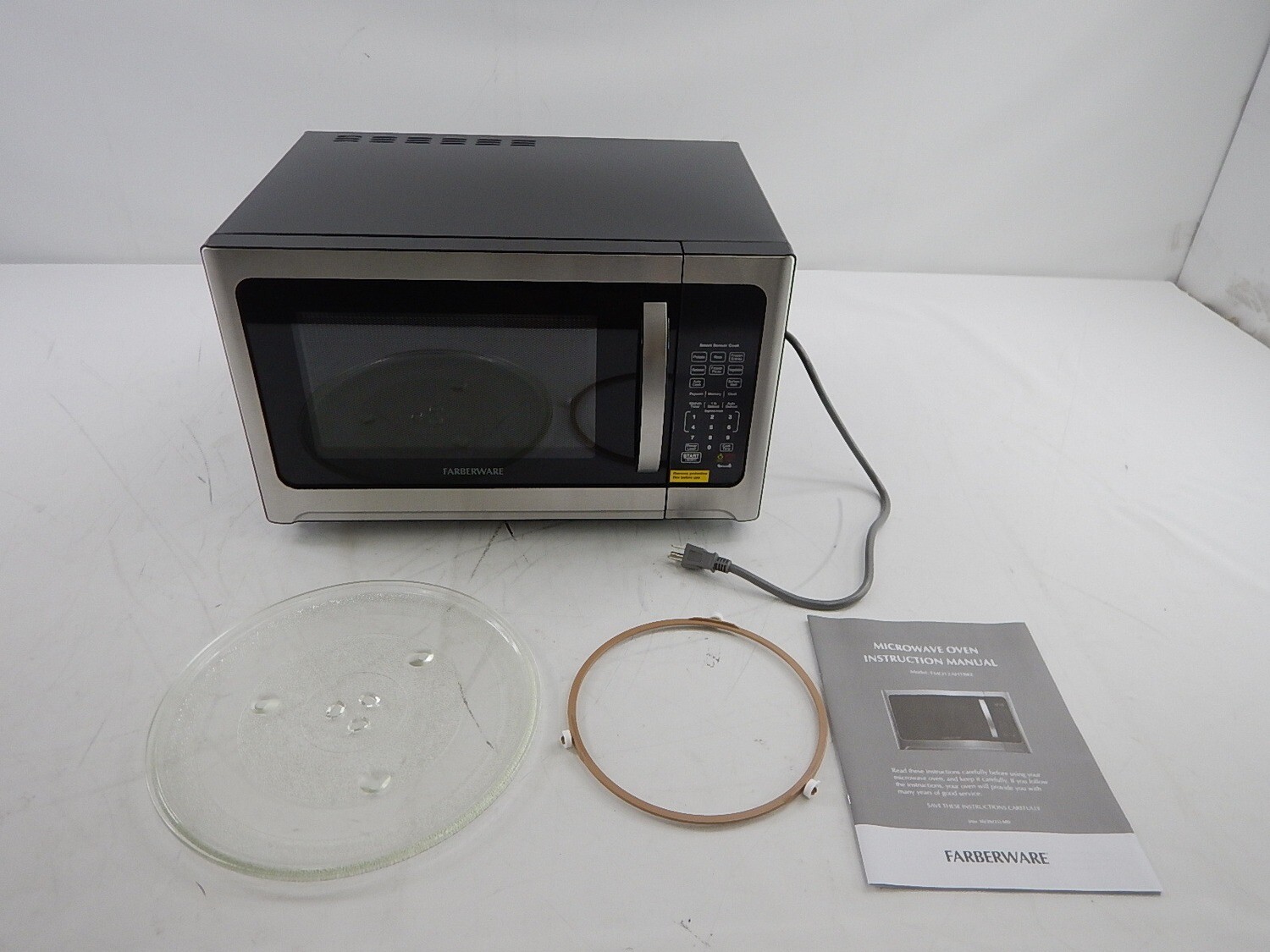 Farberware FMO12AHTBKE Countertop Microwave, 1100 Watts, 1.2Cu.Ft