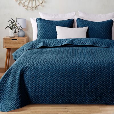 Exclusivo Mezcla 3-Piece Queen Size Quilt Set with Pillow Shams, Basket Quilted