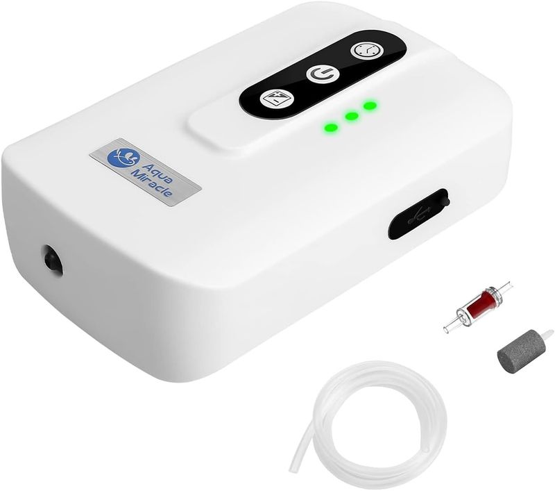 AquaMiracle Lithium Battery Powered Portable Aquarium Air Pump for Fish Tank up