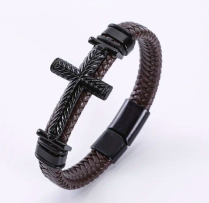 Men&#39;s Crucifix Leather Bracelet