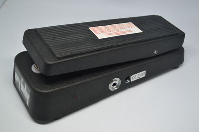 Crybaby neuve : True bypass, upgrade + options