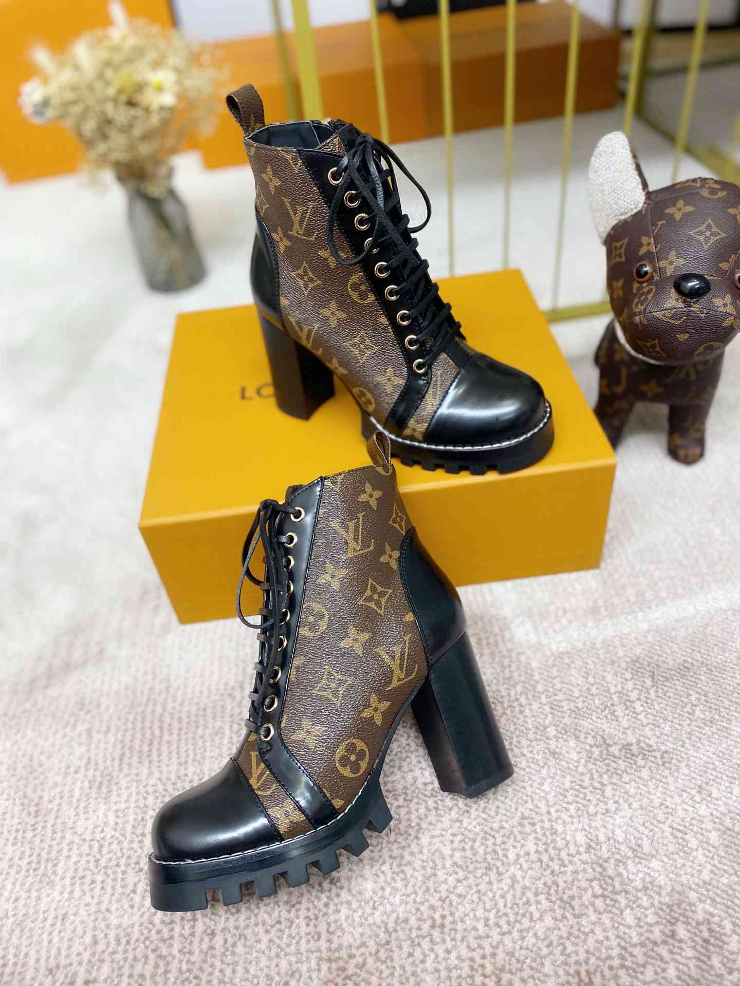 Se105 Size5-11 - geetor in 2023  Lv shoes, Louis vuitton boots, Boots
