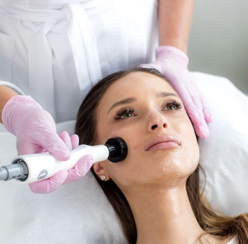 NUERA TIGHT FACE TREATMENT
