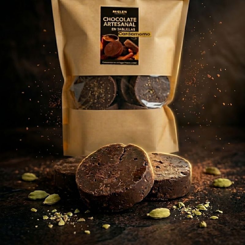 Chocolate Artesanal en Tablillas – 70% Cacao con Cardamomo (Bolsa de 15 oz)