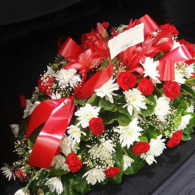Red and White wreath
